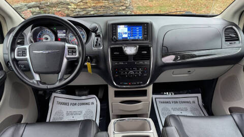 2011 Chrysler Town and Country Touring-L