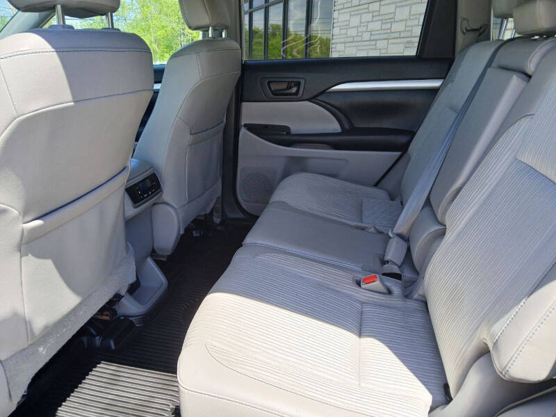 2019 Toyota Highlander LE Plus