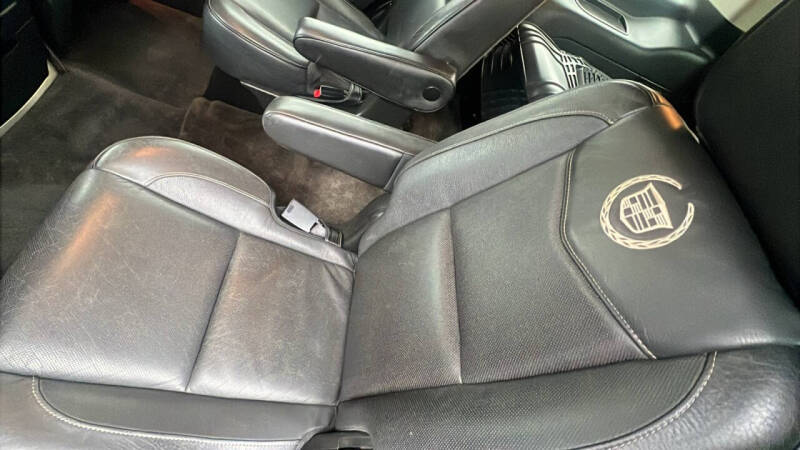 2012 Cadillac Escalade Platinum Edition