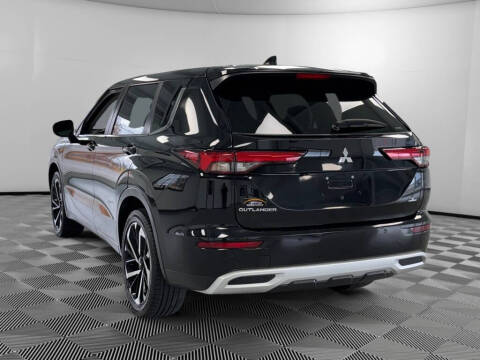 2023 Mitsubishi Outlander SE Special Edition