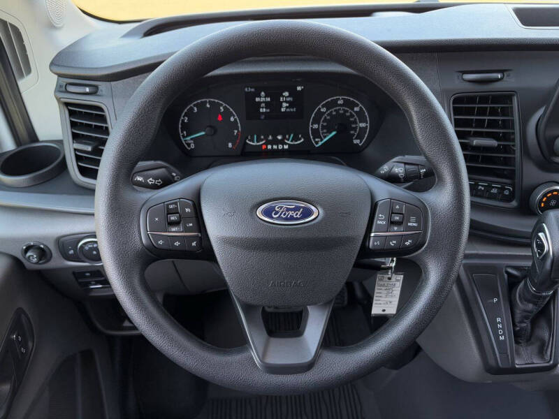 2025 Ford Transit 250