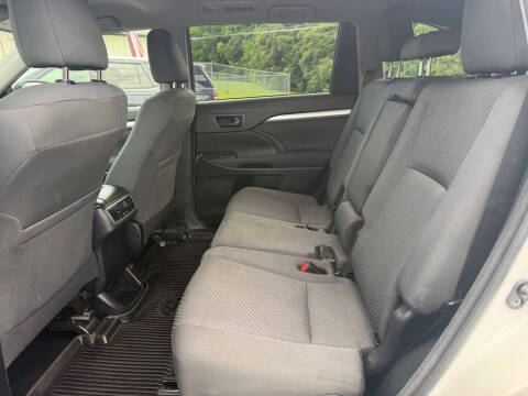 2017 Toyota Highlander LE