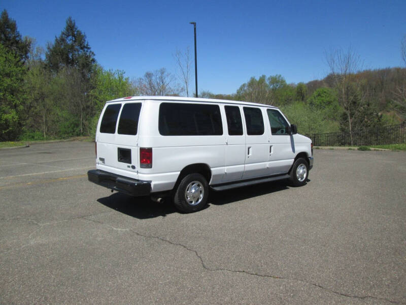 2010 Ford E-Series E-350 SD XL