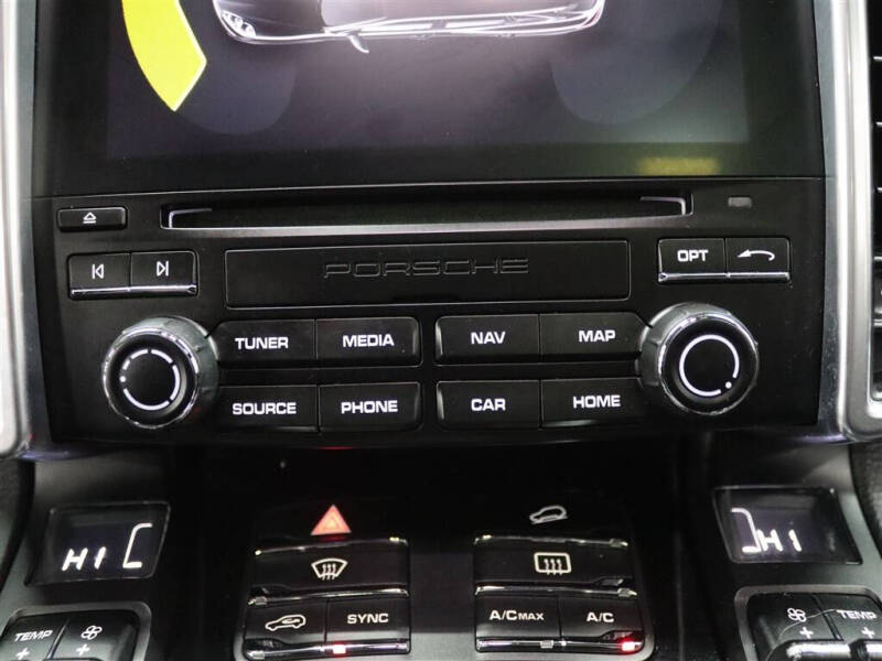 2017 Porsche Cayenne Platinum Edition