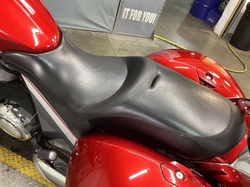 2015 Victory Magnum™ Magnum Red over