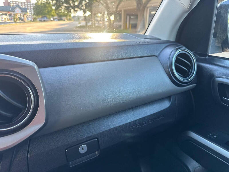 2017 Toyota Tacoma SR5 V6