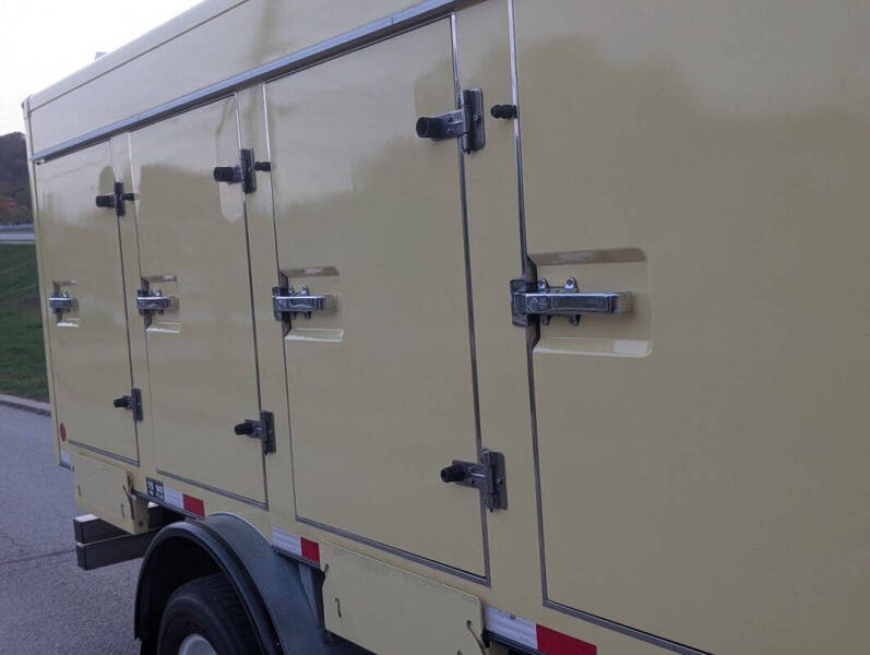 2022 Ford E-Series E-450 SD