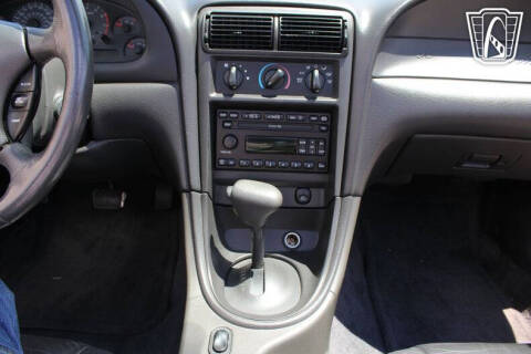 2002 Ford Mustang GT Deluxe