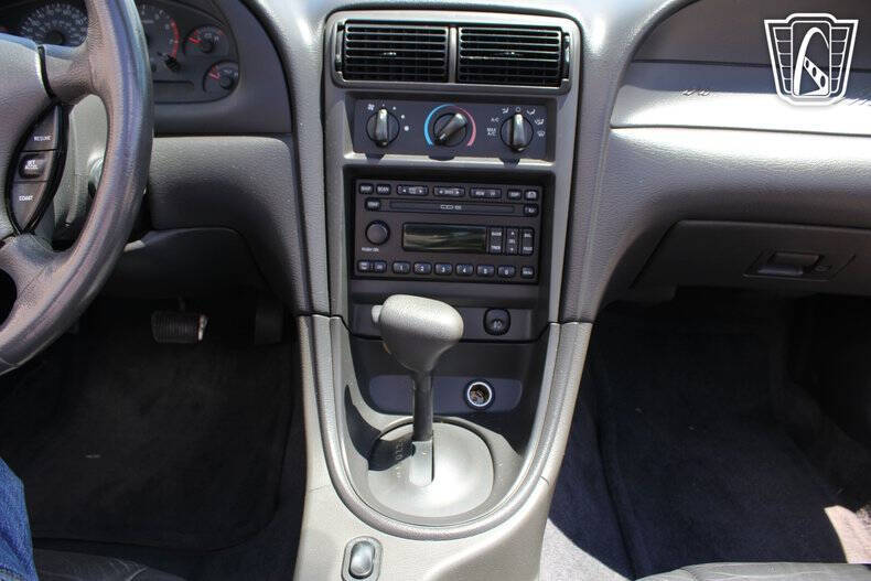 2002 Ford Mustang GT Deluxe