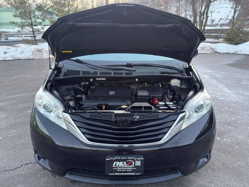 2012 Toyota Sienna