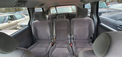 2006 Toyota Sienna LE 8 Passenger