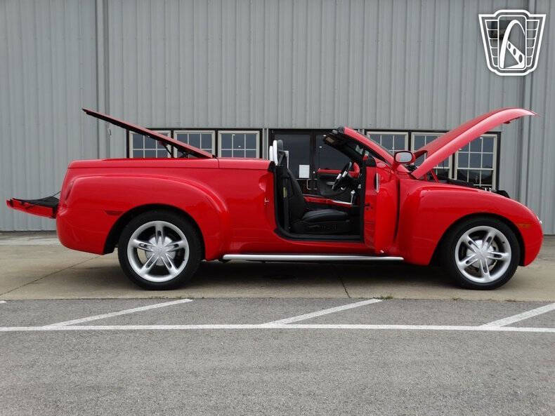 2004 Chevrolet SSR LS