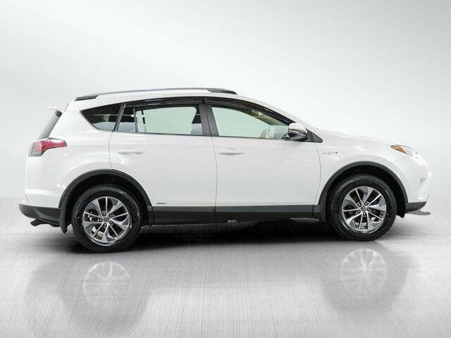 2017 Toyota RAV4 Hybrid XLE