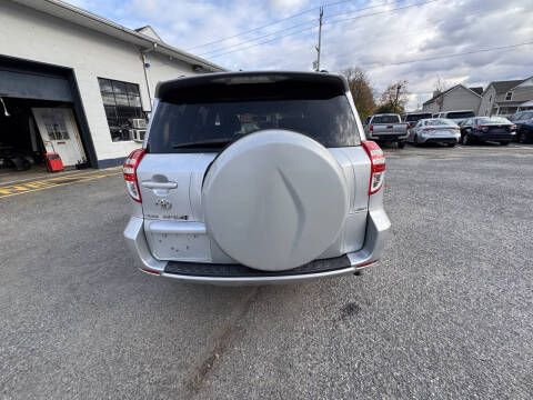 2009 Toyota RAV4 Sport