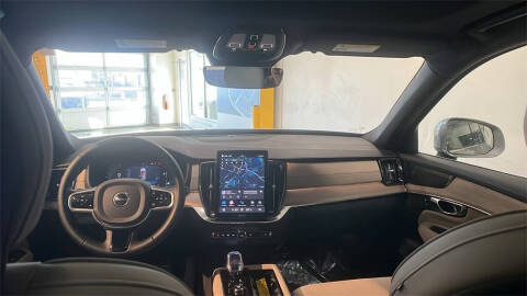 2025 Volvo XC90 B6 Plus Bright Theme 7P