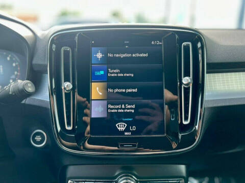 2021 Volvo XC40 T4 Momentum