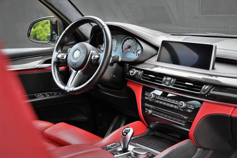 2018 BMW X6 M