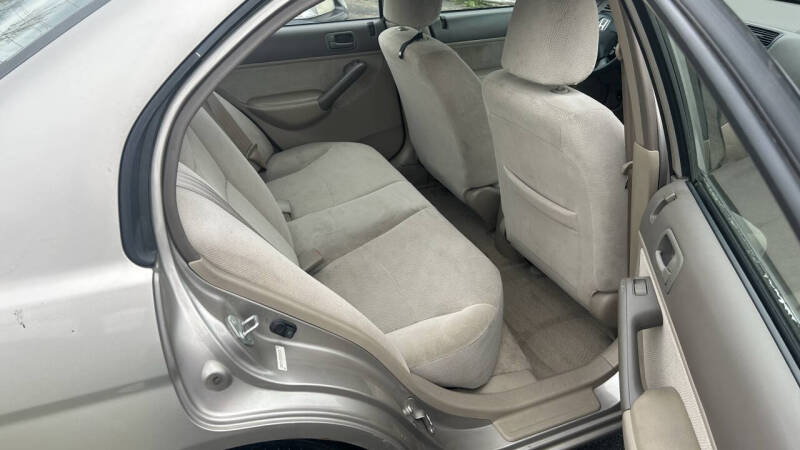 Used 2001 Honda Civic LX with VIN 2HGES16501H523428 for sale in New Castle, DE