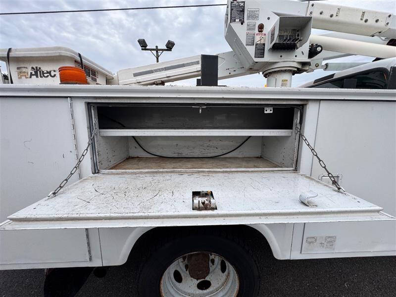 2004 Ford F-550 Super Duty