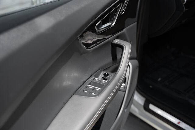 2025 Audi Q8 quattro Premium Plus 55 TFSI