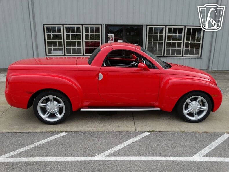 2004 Chevrolet SSR LS