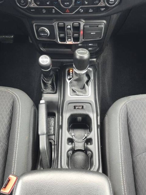 2021 Jeep Gladiator Sport