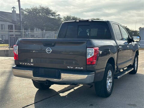2018 Nissan Titan SV