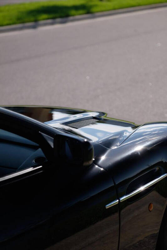 2003 Aston Martin V12 Vanquish