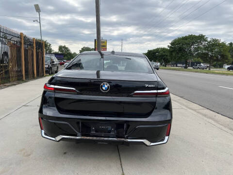 2025 BMW 7 Series 740i