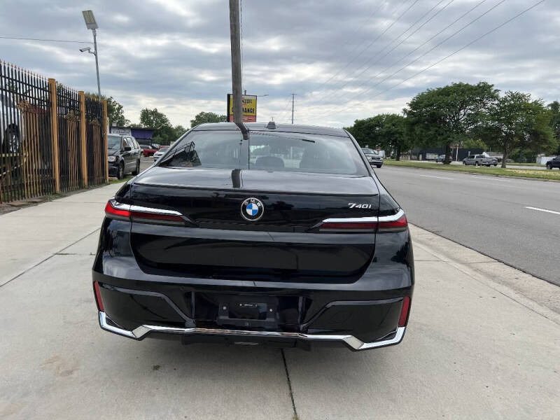 2025 BMW 7 Series 740i