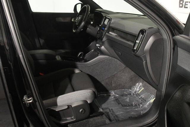 2024 Volvo XC40 Recharge Twin Core