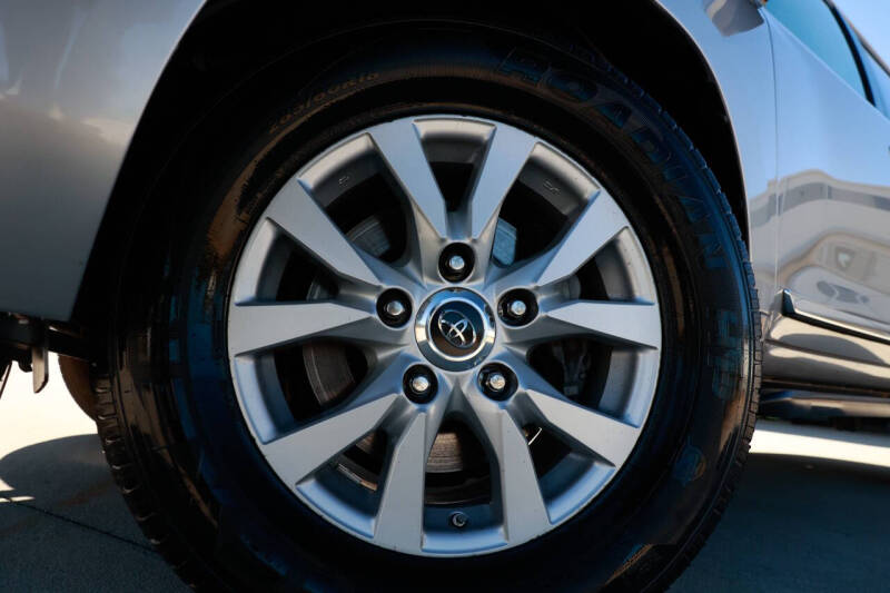 2017 Toyota Land Cruiser