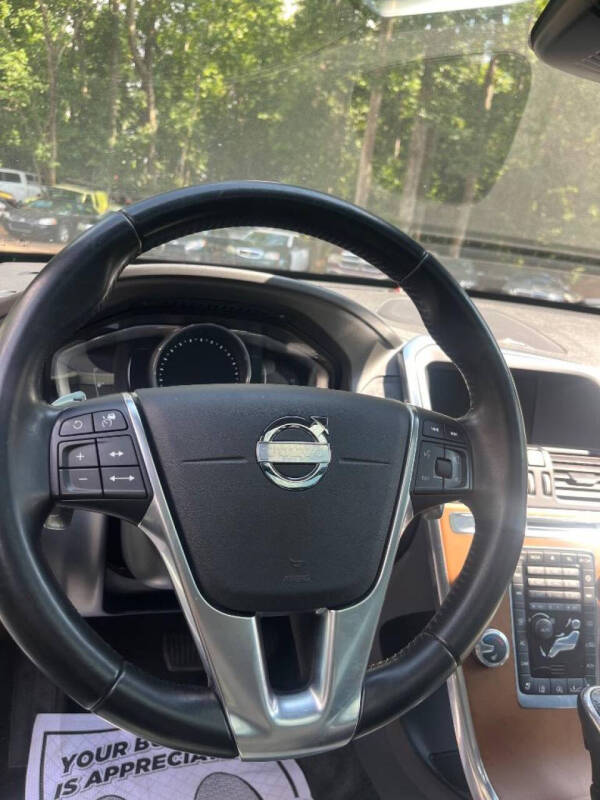 2015 Volvo XC60 T6 Drive-E Platinum