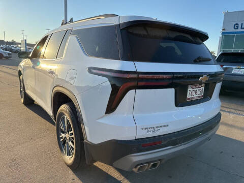 2024 Chevrolet Traverse LT