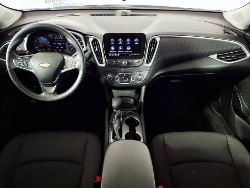 2025 Chevrolet Malibu LS
