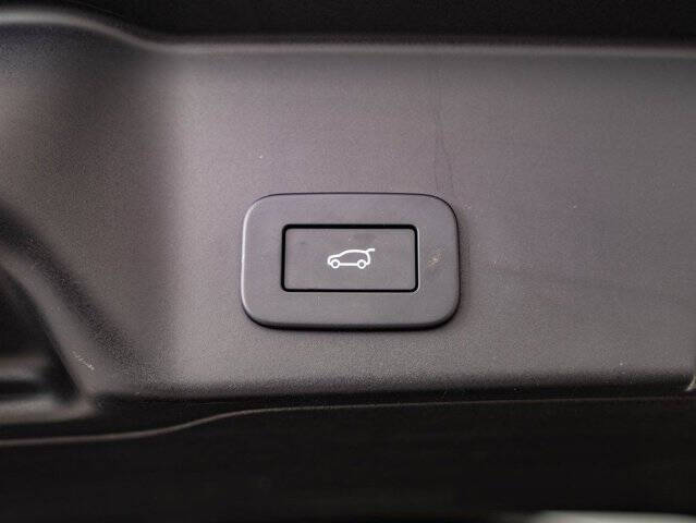 2023 Land Rover Range Rover Evoque P250 R-Dynamic SE