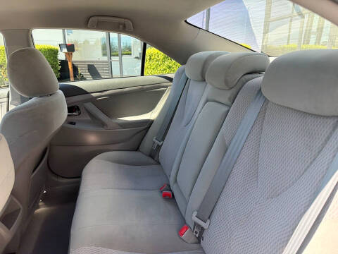 2010 Toyota Camry LE