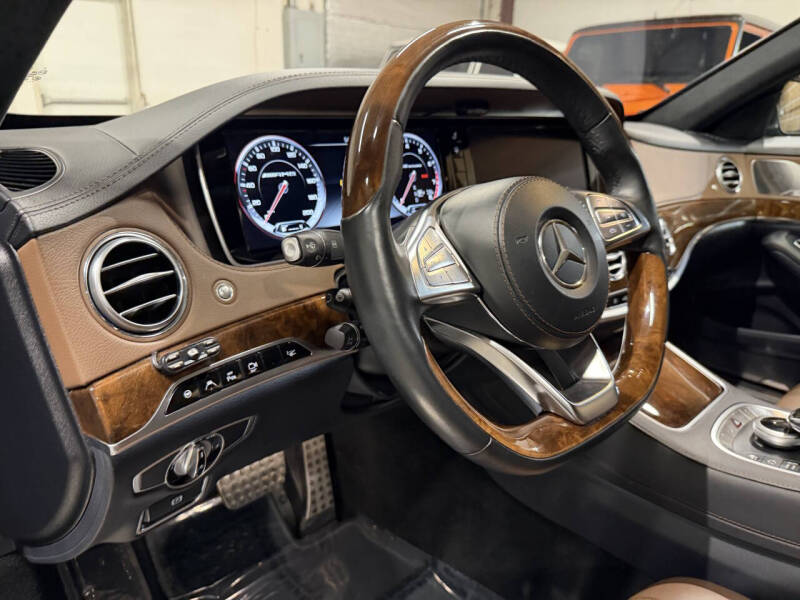 2016 Mercedes-Benz S-Class AMG S 63