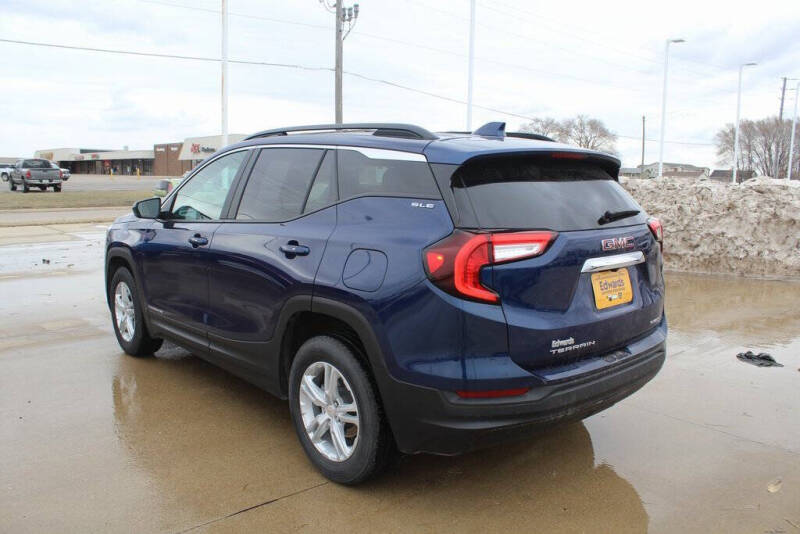 2022 GMC Terrain SLE