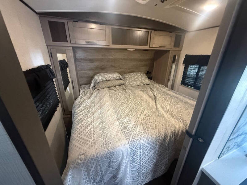 2022 Crossroads RV Sunset Trail