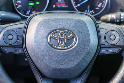 2022 Toyota RAV4 Hybrid XLE