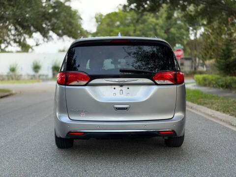 2018 Chrysler Pacifica Touring L