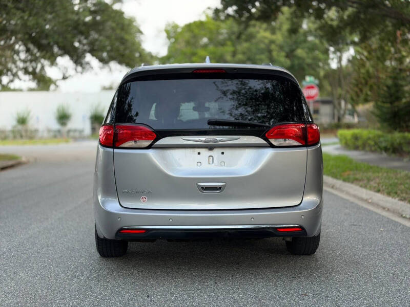 2018 Chrysler Pacifica Touring L
