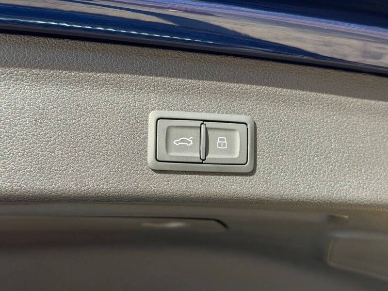 2025 Audi Q3 quattro S line Premium 45 TFSI