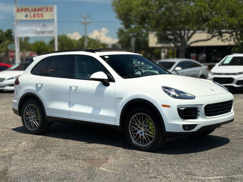 2016 Porsche Cayenne S E-Hybrid