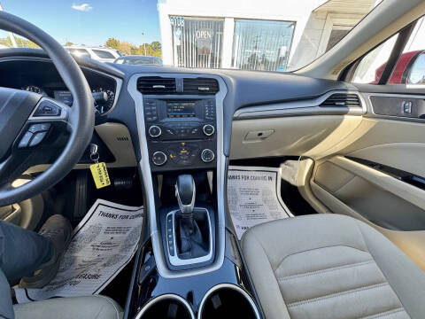 2014 Ford Fusion SE