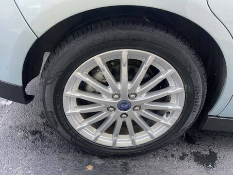 2013 Ford C-MAX Hybrid SE