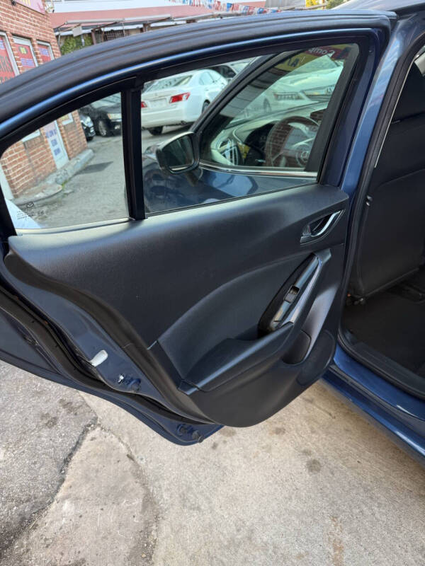 2018 Mazda MAZDA3 Sport