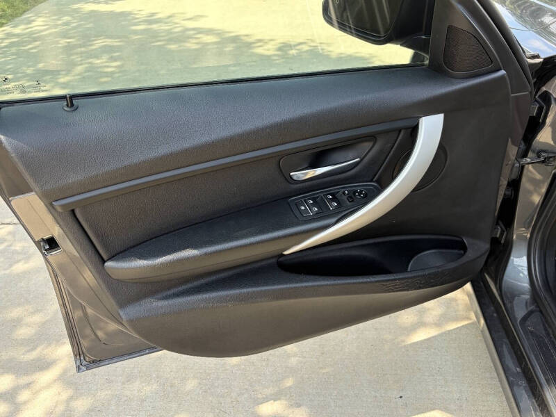 2017 BMW 3 Series 320i