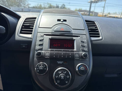 2011 Kia Soul +